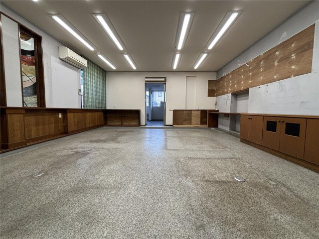 湖南市吉永の店舗一部の内装