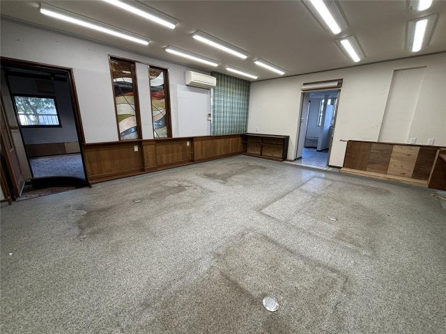 湖南市吉永の店舗一部の内装