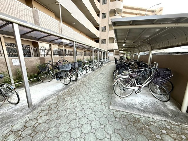 ダイアパレス日進の駐輪場