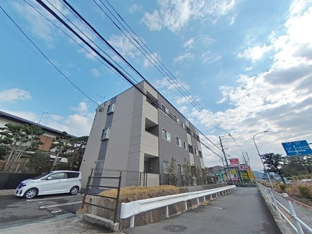 i-classの駐車場|駐車スペースもあります☆