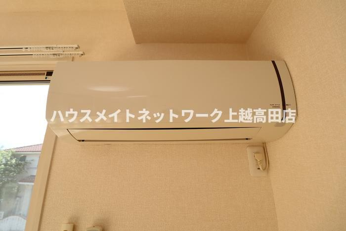 スタイリッシュ リバーの設備|エアコン（参考同型201号室室内写真）