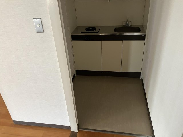 大津市野郷原１丁目の店舗事務所のキッチン