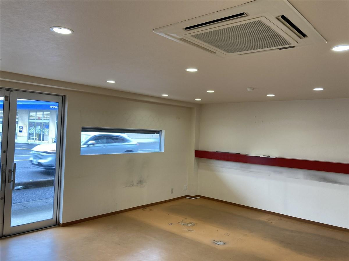 栗東市高野の店舗一部の内装