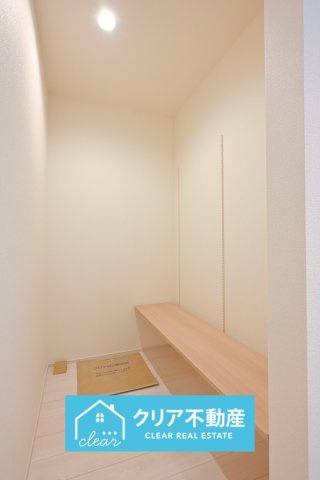 【収納】 | 大泉町第6仙石　リーブルガーデン | キッチン横にはパントリーがあり食品を備蓄しておけます♪