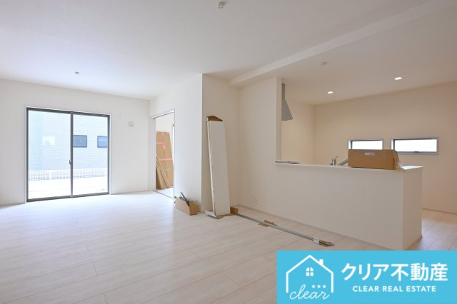 【居間・リビング】 | 大泉町第6仙石　リーブルガーデン | 白を基調とした清潔感のある気持ちのいいLDK♪
