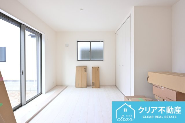 【居間・リビング】 | 大泉町第6仙石　リーブルガーデン | 続き間の洋室があります♪お子様の遊び場にもぴったり◎