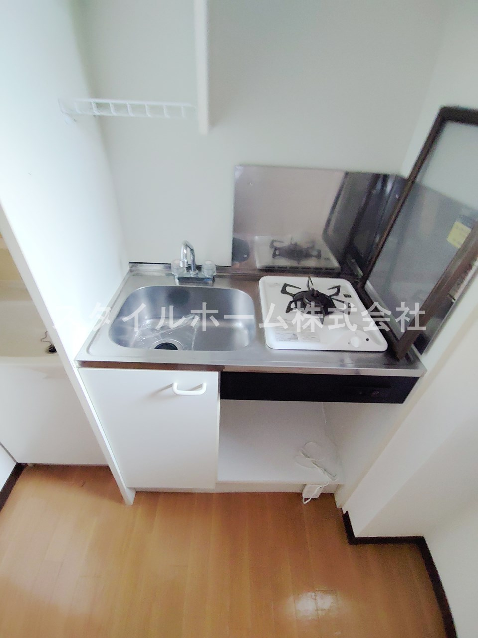 ベノワコートA棟のキッチン|別部屋写真です。