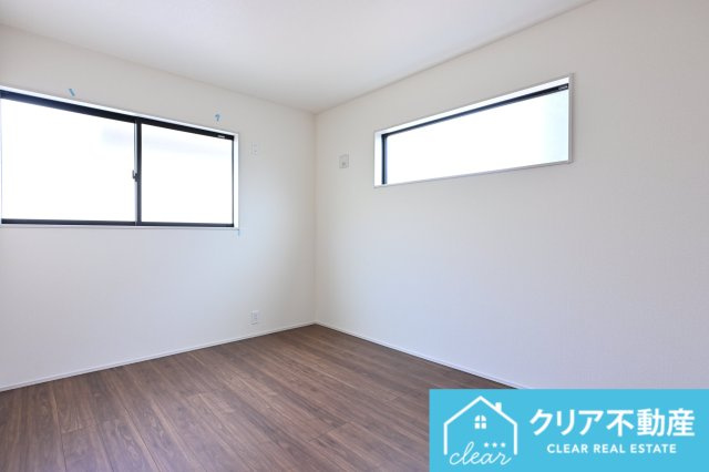 【洋室】 | 大泉町第6仙石　リーブルガーデン | 二面採光で明るい洋室です♪