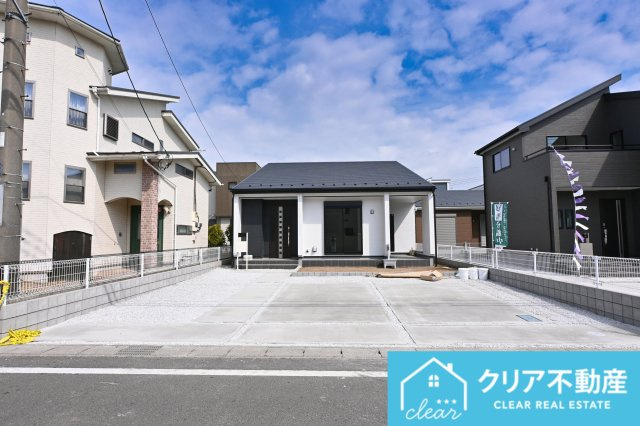 【外観】 | 大泉町第6仙石　リーブルガーデン | 平屋ながら立体的なデザインを採用したおしゃれなエクステリア♪