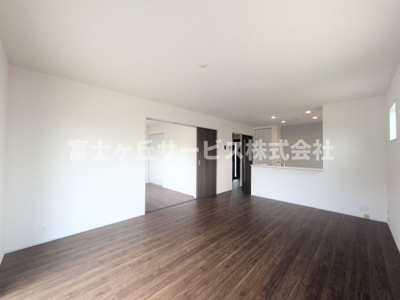 【居間・リビング】 | 磐田市福田 22期 新築一戸建て 2号棟 | リビングです