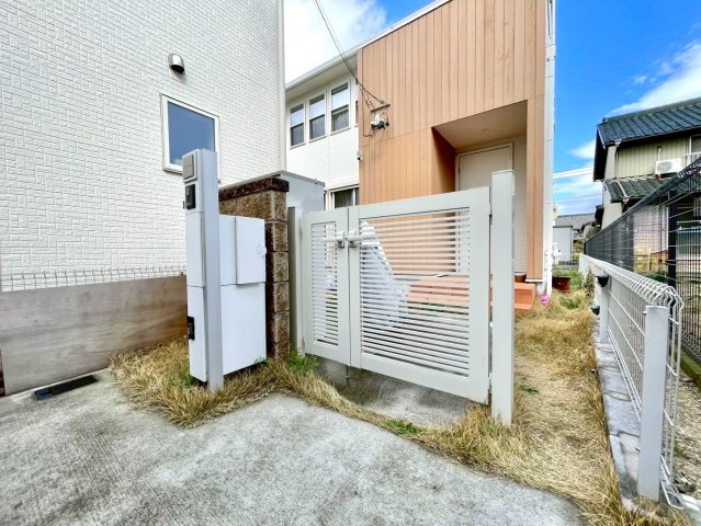 港区東茶屋一丁目戸建の外観