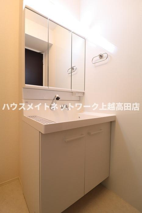 リベルタ春日野の独立洗面台|洗髪洗面化粧台