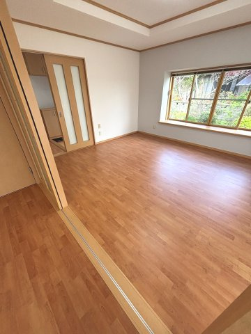 紫波町日詰戸建の居間・リビング
