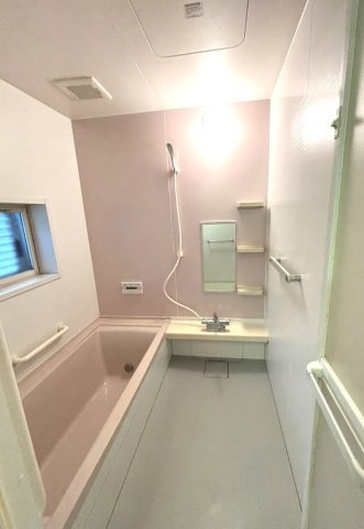 紫波町日詰戸建のトイレ|温水洗浄便座新品に交換いたします。