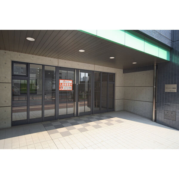 ヴァンクール鶴舞　名古屋市賃貸　仲介手数料無料のエントランス