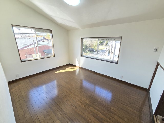 太田市龍舞町　中古住宅の洋室
