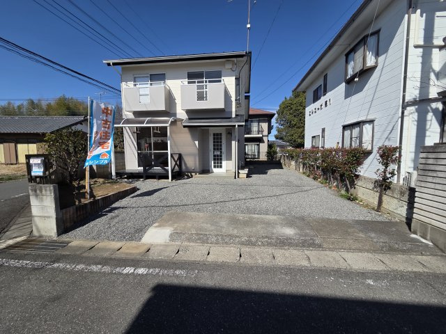 太田市龍舞町　中古住宅の駐車場|駐車は並列2台+1台可能！