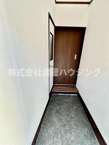 豊中市豊南町西テラスハウスの玄関