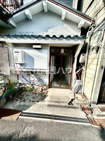 豊中市豊南町西テラスハウスのエントランス