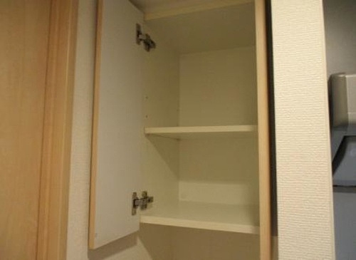 ライオンズクオーレ東京三ノ輪シティゲートの収納|吊戸棚