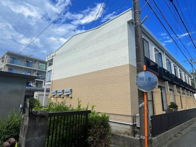 レオパレスクレストの外観