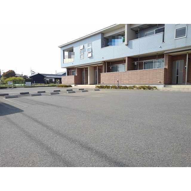 グランディール(北方町)の駐車場