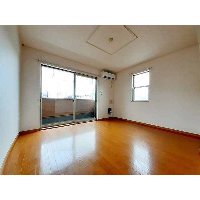 グランディール(北方町)の居間・リビング