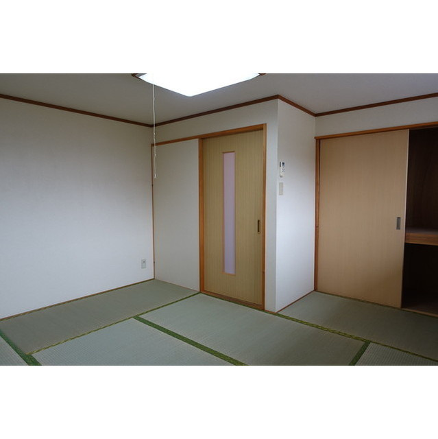 岐阜市則武東２丁目の一戸建ての居間・リビング|7帖　和室