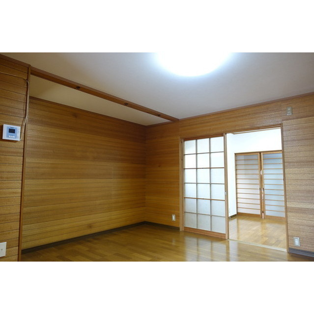 岐阜市則武東２丁目の一戸建ての居間・リビング|7.5帖　洋室