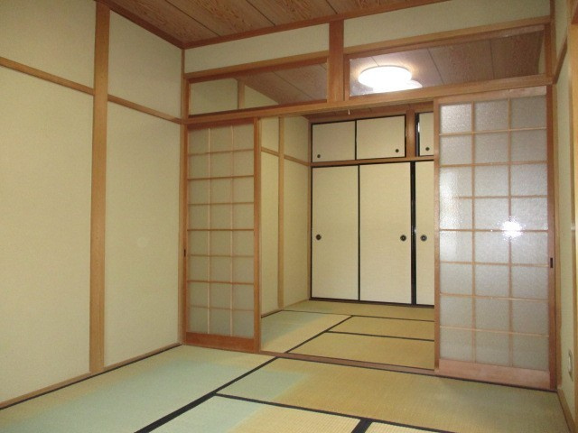 石田マンションの寝室
