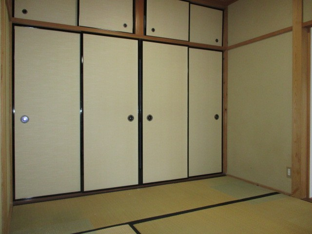 石田マンションの寝室