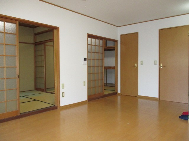 石田マンションの居間・リビング