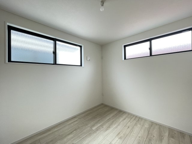 『八王子市新築戸建て』八王子市東浅川町563-5【仲介手数料無料】　８期の洋室|～仲介手数料無料☆八王子ひなた不動産～八王子市東浅川町　新築戸建て