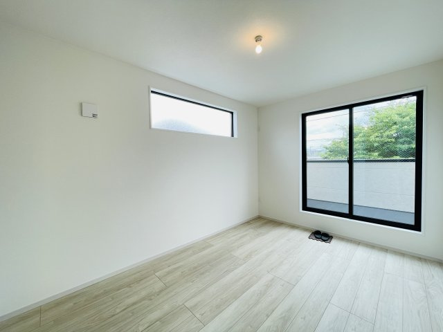 『八王子市新築戸建て』八王子市東浅川町563-5【仲介手数料無料】　８期の洋室|～仲介手数料無料☆八王子ひなた不動産～八王子市東浅川町　新築戸建て
