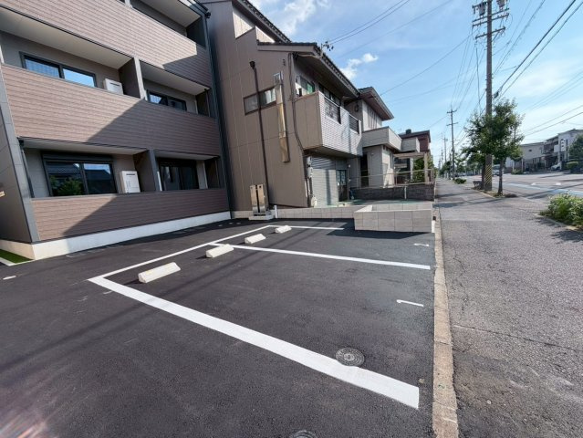 LE COCON 一宮Ⅸの駐車場