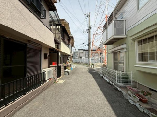 【前面道路含む現地写真】