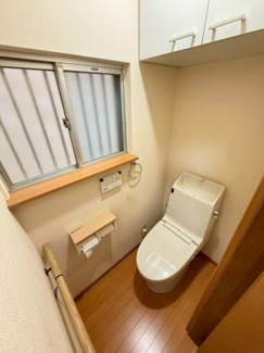 【トイレ】 | 収納棚のある洋室トイレです！