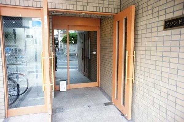 【エントランス】