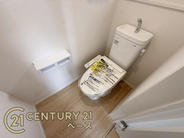 クレイドルガーデン七条 １号棟 ／新築一戸建のトイレ|■現地撮影写真■清潔感ある綺麗なお手洗いです！