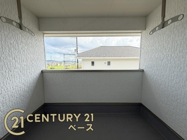 クレイドルガーデン七条 １号棟 ／新築一戸建のバルコニー|■現地撮影写真■日当たりのよい広々としたバルコニー！洗濯物もよく乾きます！
