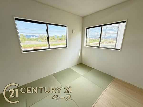 クレイドルガーデン七条 １号棟 ／新築一戸建の和室|■現地撮影写真■ほっこり落ち着けるタタミコーナー！