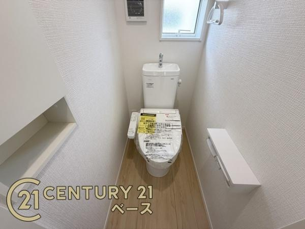 クレイドルガーデン七条 ２号棟 ／新築一戸建のトイレ|■現地撮影写真■清潔感ある綺麗なお手洗いです！