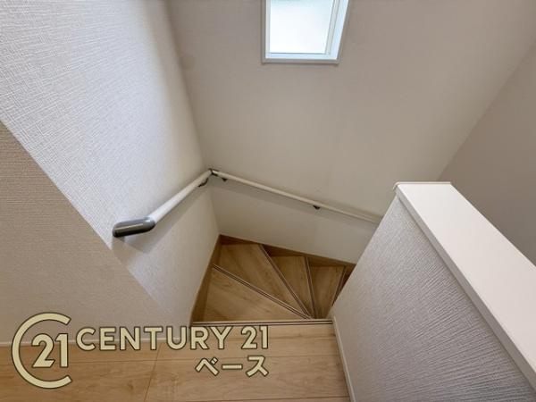 クレイドルガーデン七条 ２号棟 ／新築一戸建の内装|■現地撮影写真■こちらは2階階段部分です！
