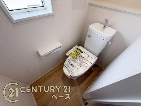 クレイドルガーデン七条 ２号棟 ／新築一戸建のトイレ|■現地撮影写真■ウォシュレット付きのお手洗いです！