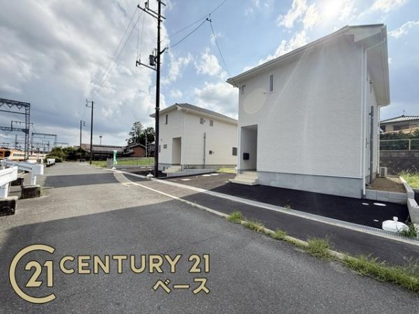 クレイドルガーデン七条 ２号棟 ／新築一戸建の前面道路含む現地写真|■現地撮影写真■前面道路は広々！駐車もラクラクです！