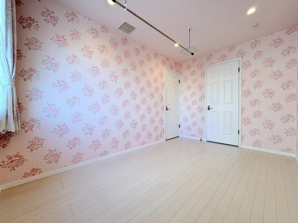 横浜市青葉区たちばな台１丁目の中古一戸建の子供部屋|子供部屋5.9帖！ウォークインクローゼットがあります！
