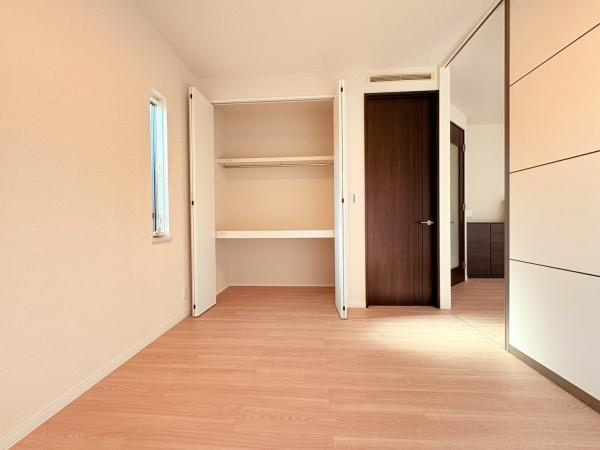 横浜市都筑区牛久保西３丁目の中古一戸建の洋室