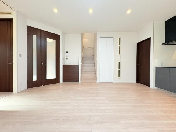 横浜市都筑区牛久保西３丁目の中古一戸建の居間・リビング