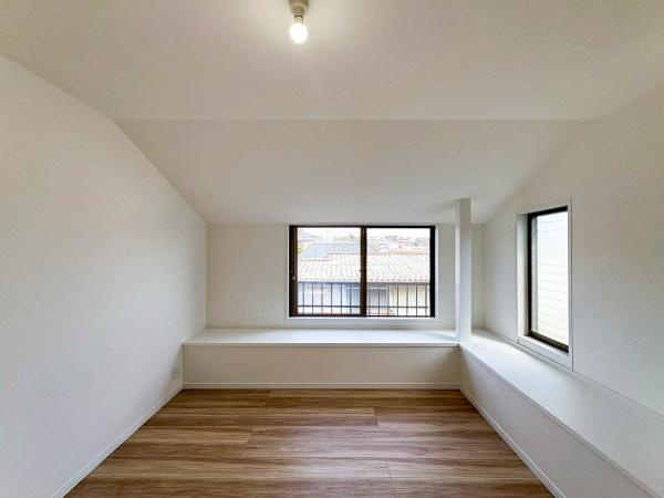 横浜市港南区港南３丁目の中古一戸建の子供部屋|子供部屋やリモートワーク部屋としてもお使いいただけます。ご家族の成長に合わせてお部屋の使い方変更できそうですね。