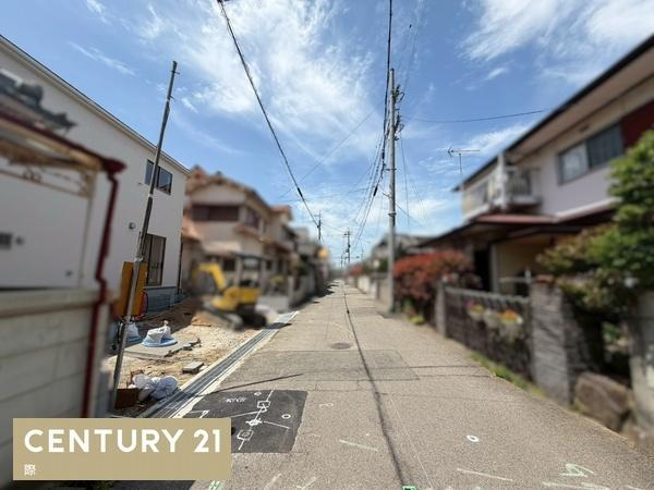 和歌山市島橋東ノ丁第1-1号棟　新築戸建の前面道路含む現地写真